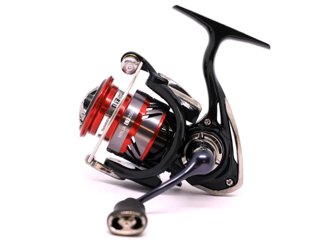 Котушка Daiwa 18 Ninja LT2000 Фото 1