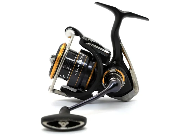 Котушка Daiwa 20 Legalis LT 2500 Фото 1