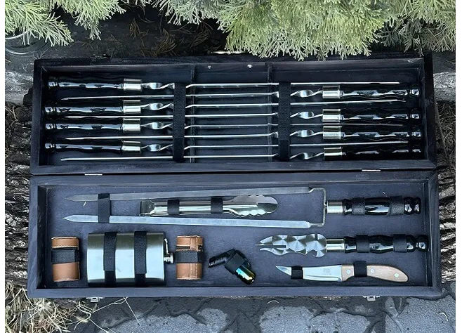 Подарунковий набір шампурів Mzavod Мисливець чорний Фото 1